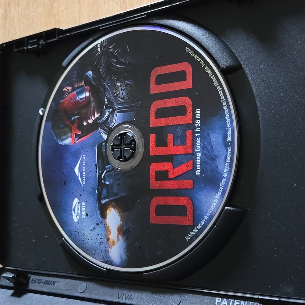 Dredd DVD - Picture 3 of 3